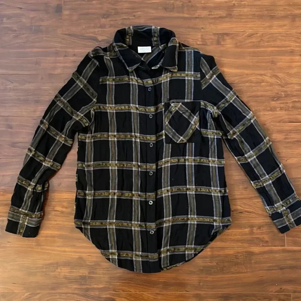 ⭐3/$15  Plaid blouse/shirt